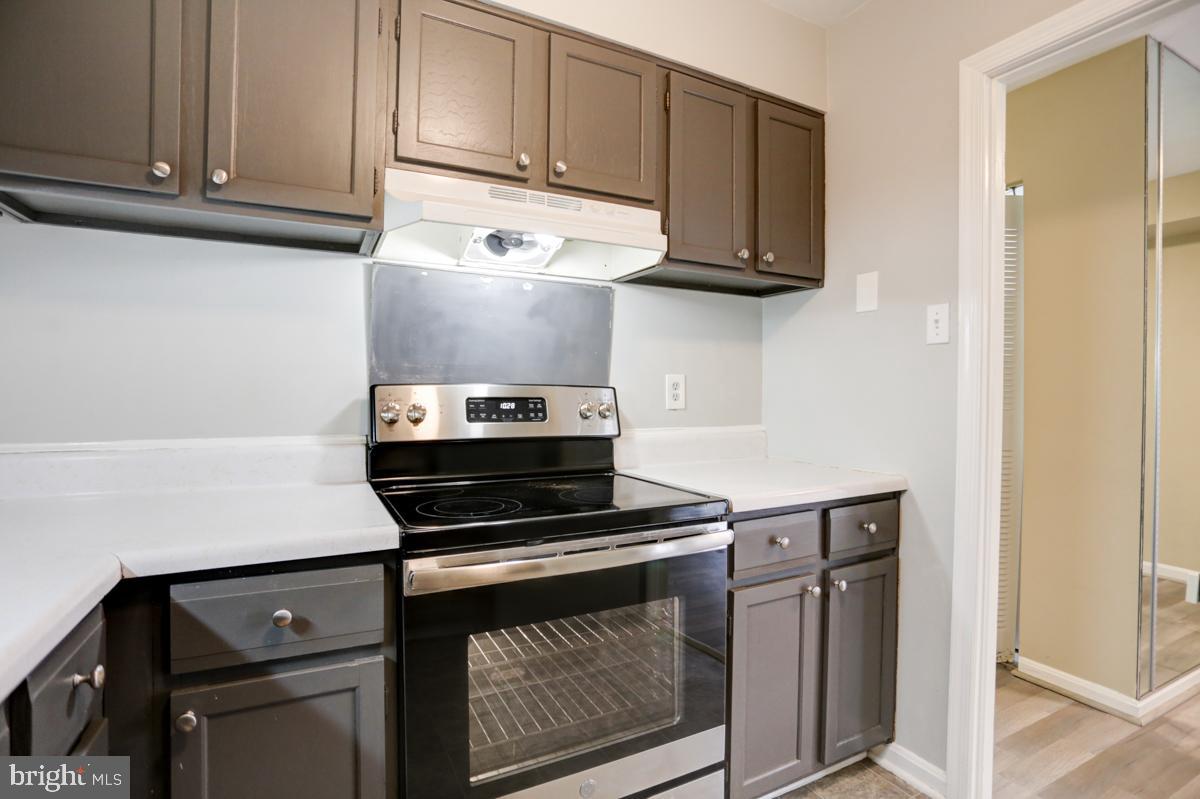 6139 Edsall Road, Unit I Alexandria, VA 22304 - Photo 16 of 26 Ready for your cooking