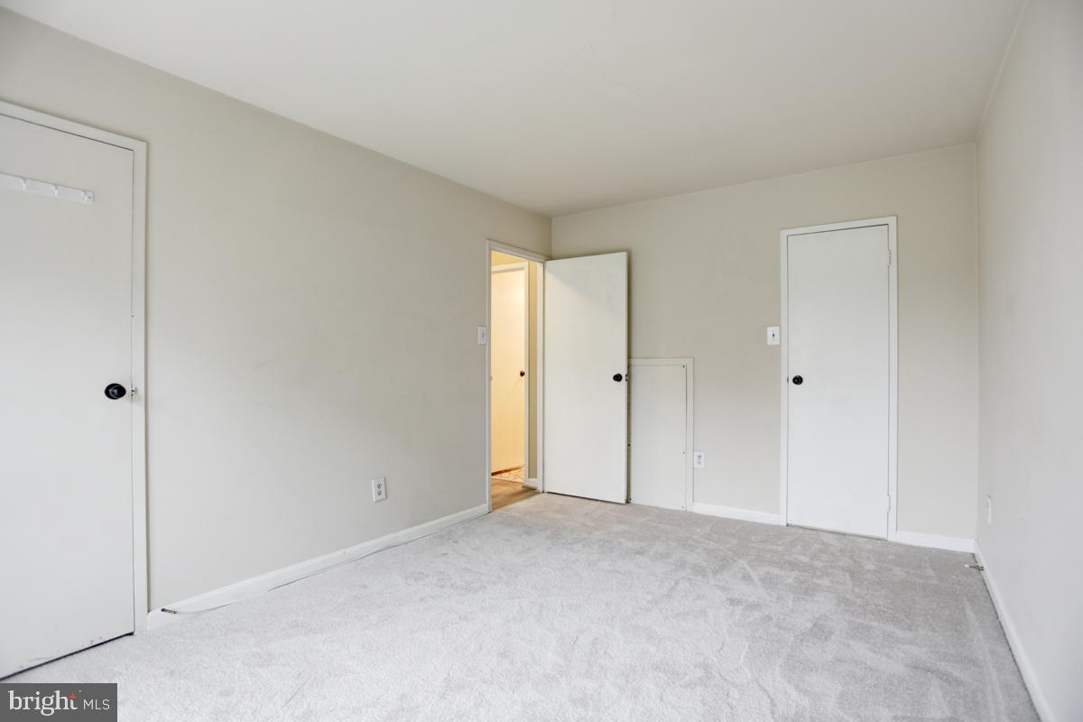 6139 Edsall Road, Unit I Alexandria, VA 22304 - Photo 20 of 26 Brand new plush neutral carpet