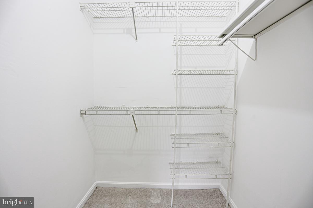 6139 Edsall Road, Unit I Alexandria, VA 22304 - Photo 21 of 26 Walk-in closet