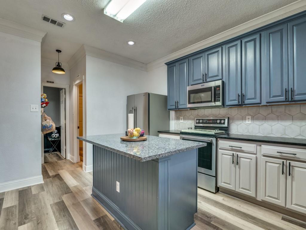 13628 Cherokee Ranch Road Fort Worth, TX 76262 - Photo 17 of 38