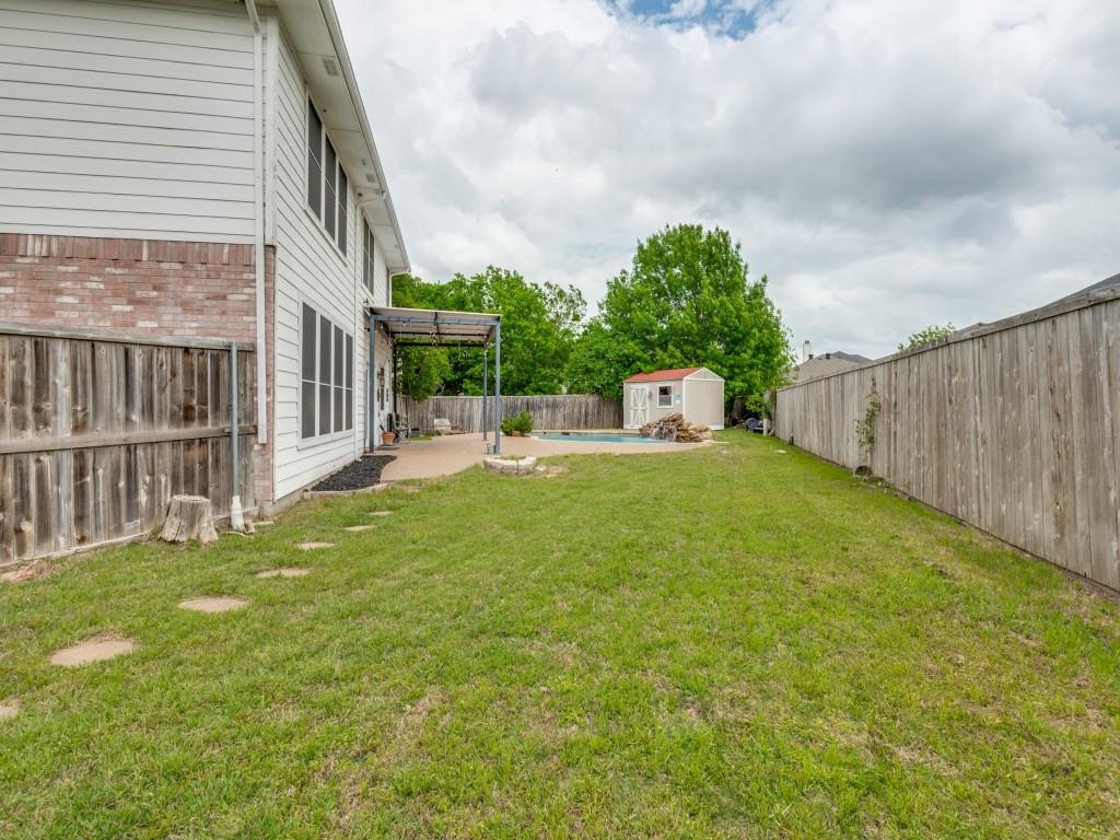 13628 Cherokee Ranch Road Fort Worth, TX 76262 - Photo 35 of 38