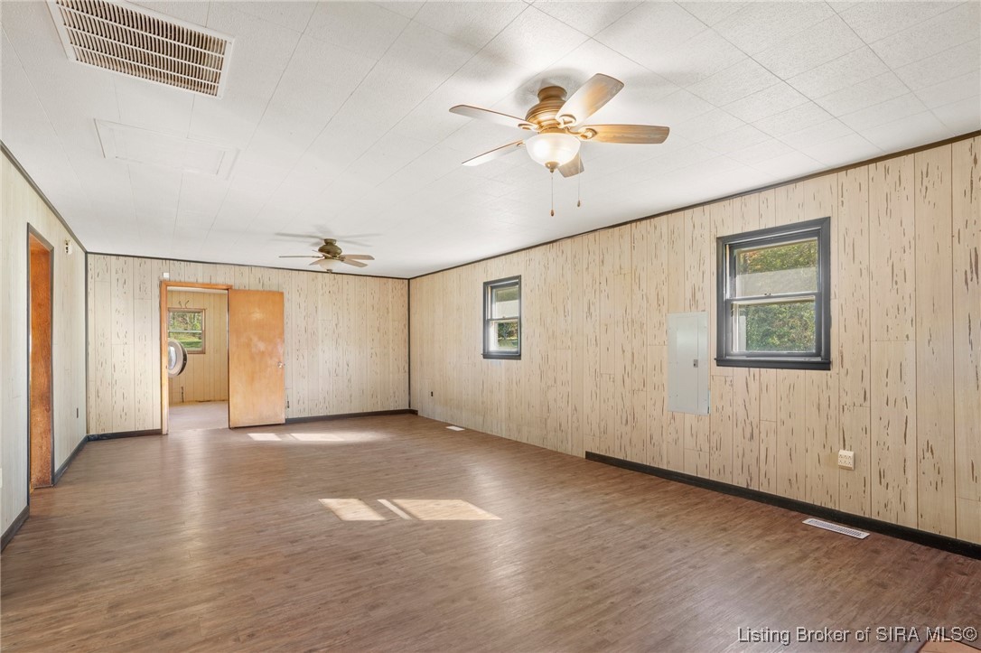 217 East Booe Road Austin, IN 47102 - Photo 6 of 24 Gallery Image 6