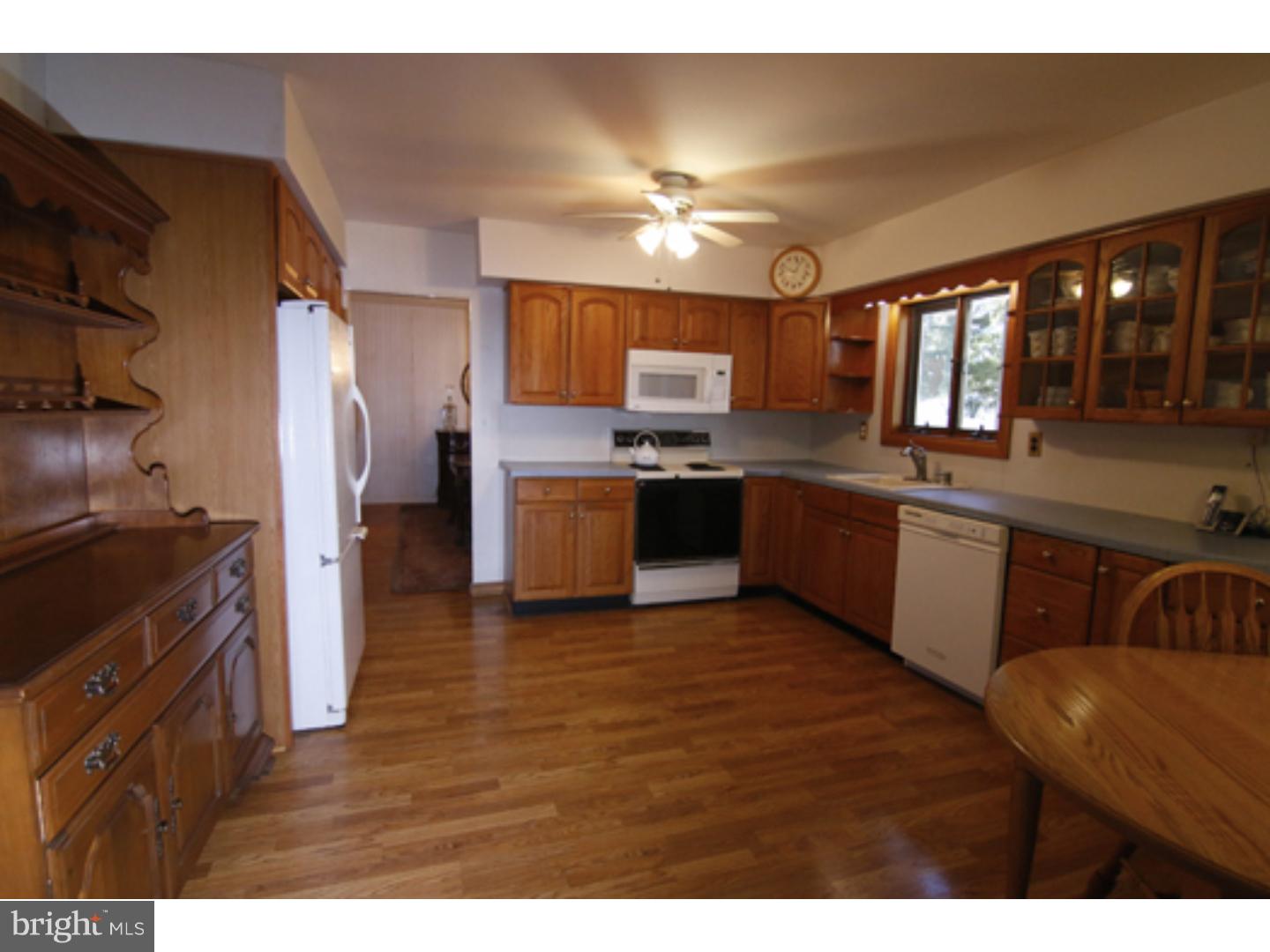 1208 Weber Road Warminster, PA 18974 - Photo 4 of 23 Kitchen