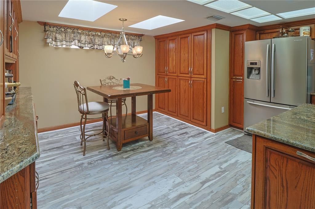 6244 Spoonbill Drive New Port Richey, FL 34652 - Photo 7 of 36