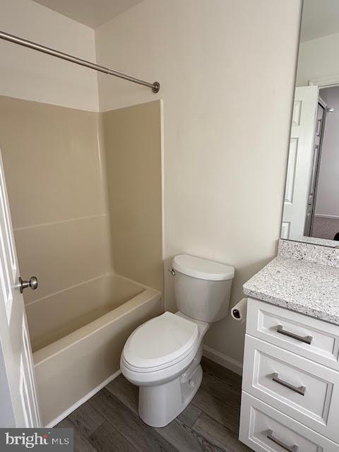 624 Front Street Lititz, PA 17543 - Photo 18 of 23 a bathroom with a toilet a sink and bathtub