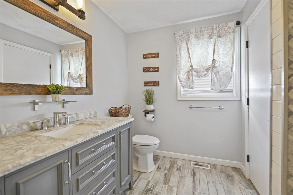 242 Tuttle Street Fall River, MA 02724 - Photo 20 of 27 Gallery Image 20