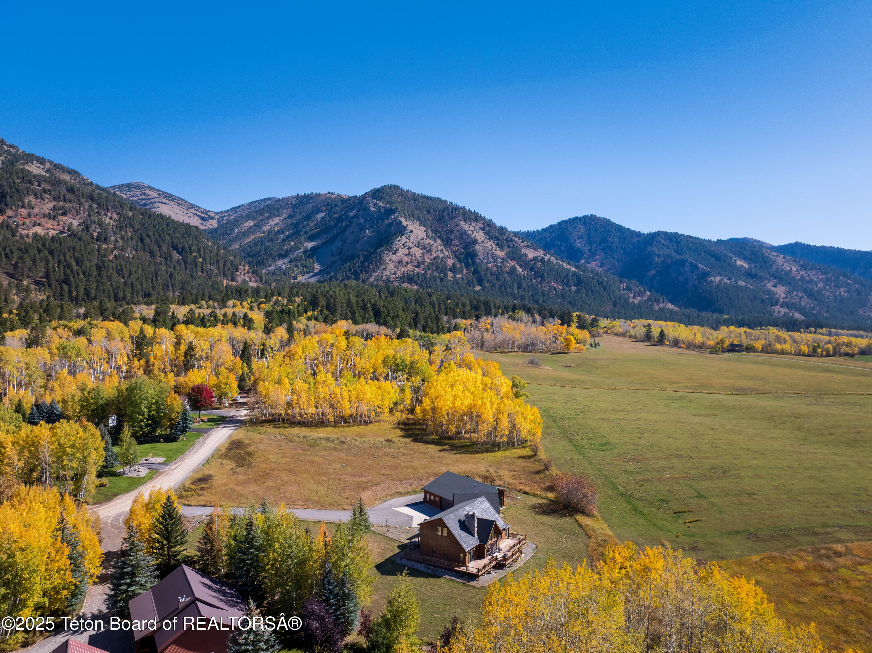 138 W Forest Star Valley Ranch, WY 83127 - Photo 11 of 71 138 W Forest_0530_D-HDR-Edit