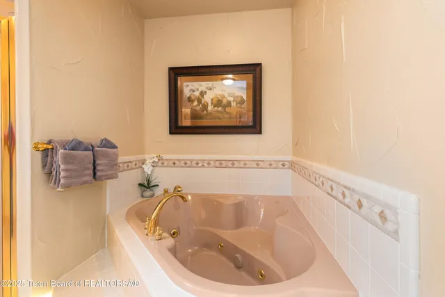 $1,649,000 | 138 W Forest, Star Valley Ranch, WY 83127