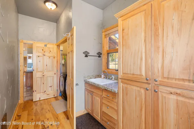 $1,649,000 | 138 W Forest, Star Valley Ranch, WY 83127