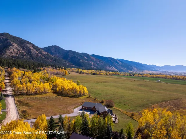 $1,649,000 | 138 W Forest, Star Valley Ranch, WY 83127