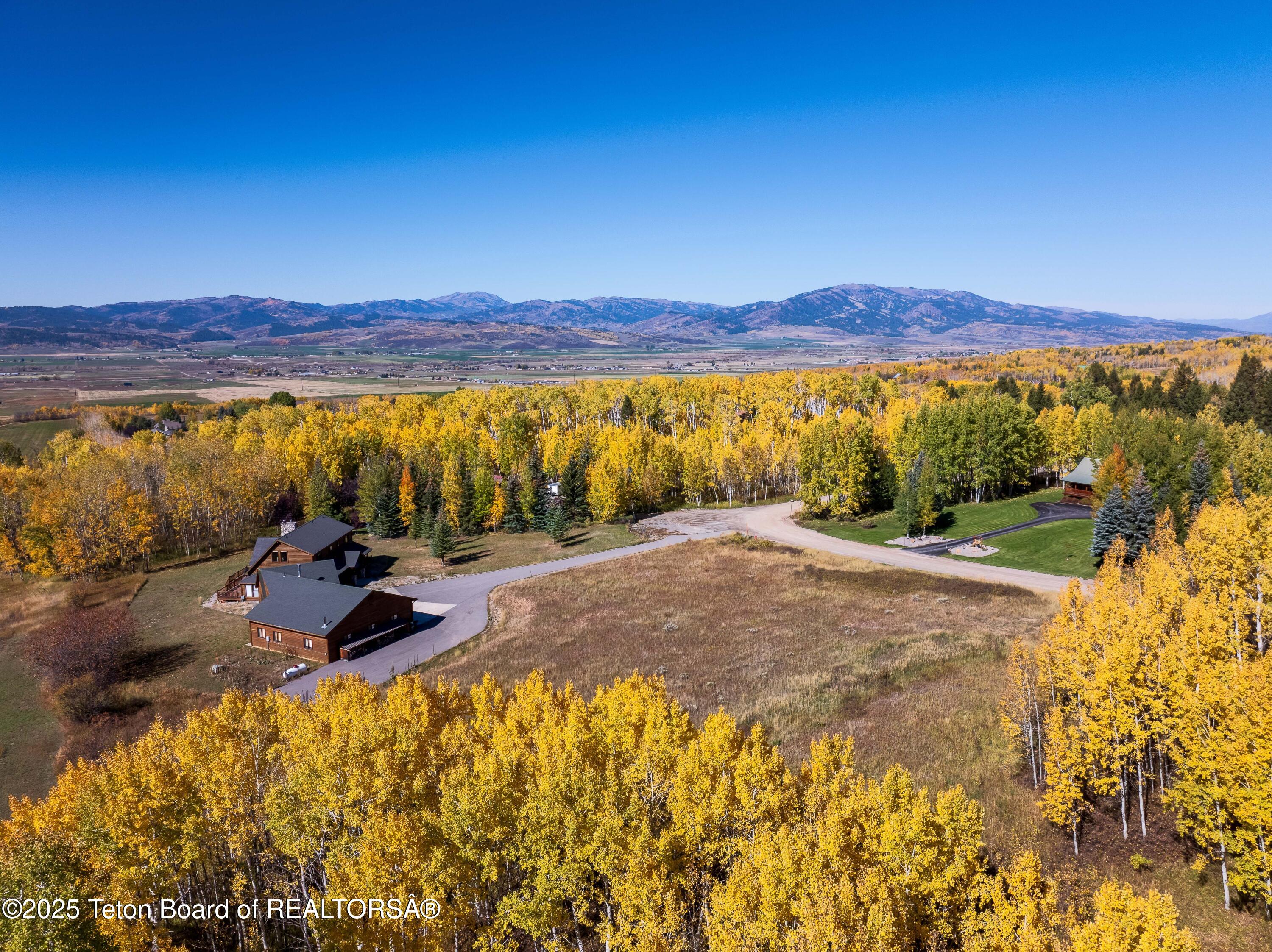 138 W Forest Star Valley Ranch, WY 83127 - Photo 10 of 71 138 W Forest_0495_D-HDR