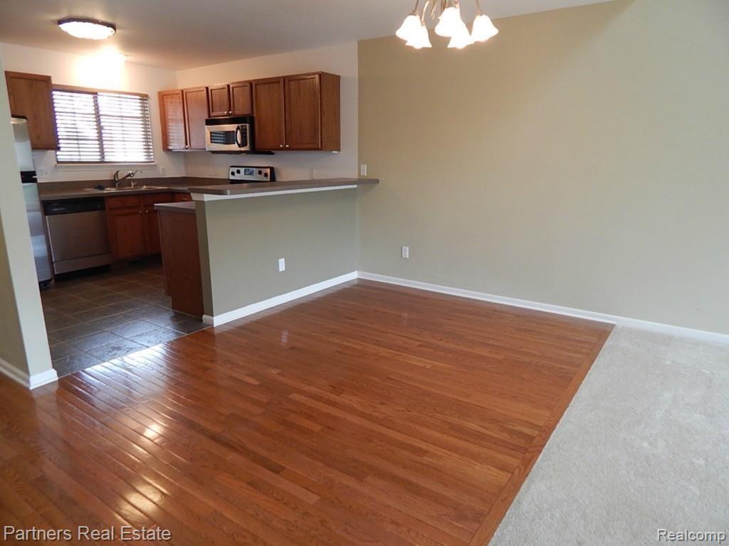 4605 Summer Ridge Drive, Unit 10 Howell, MI 48843 - Photo 6 of 23