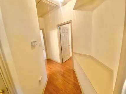 a view of utility room