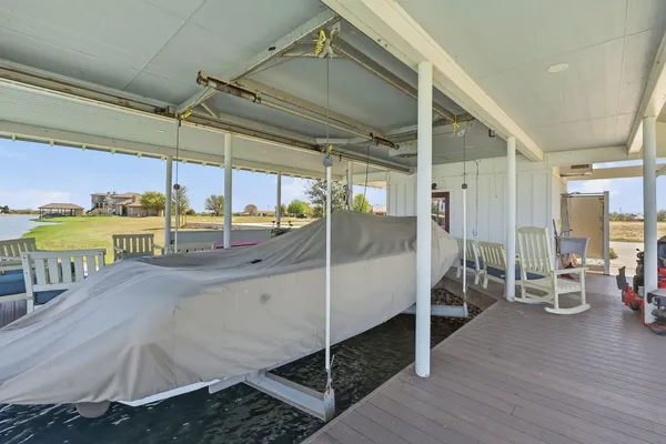 $465,000 | 108 Lakeside Cove, Martindale, TX 78655