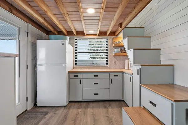 $465,000 | 108 Lakeside Cove, Martindale, TX 78655