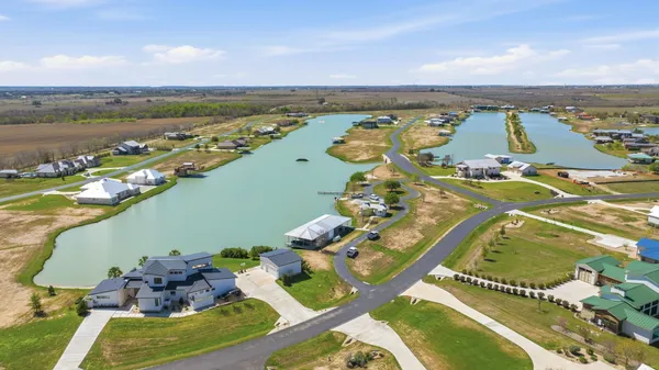 $465,000 | 108 Lakeside Cove, Martindale, TX 78655