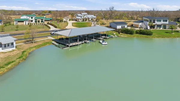 $465,000 | 108 Lakeside Cove, Martindale, TX 78655
