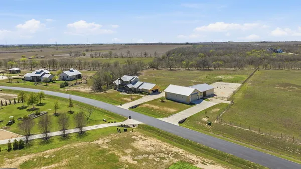 $465,000 | 108 Lakeside Cove, Martindale, TX 78655