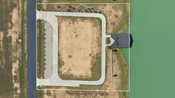 $465,000 | 108 Lakeside Cove, Martindale, TX 78655