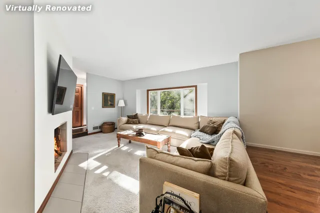 $549,900 | 715 Lochtyn Ridge, Wales, WI 53183