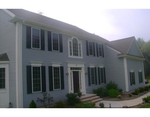 107 Stonybrook Road Marshfield, MA 02050 - Photo 1 of 7 Gallery Image 1