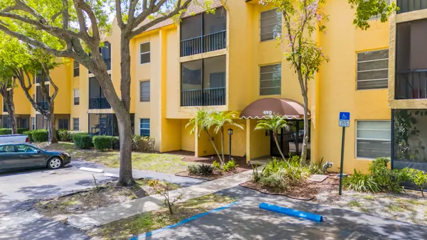$2,250 | 490 Northwest 20th Street, Unit 1030, Boca Raton, FL 33431