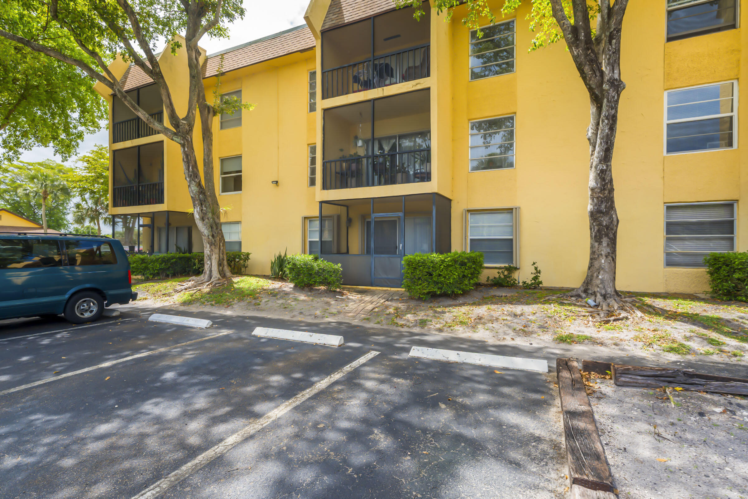 490 Northwest 20th Street, Unit 1030 Boca Raton, FL 33431 - Photo 17 of 18 Rear Entrance with Key