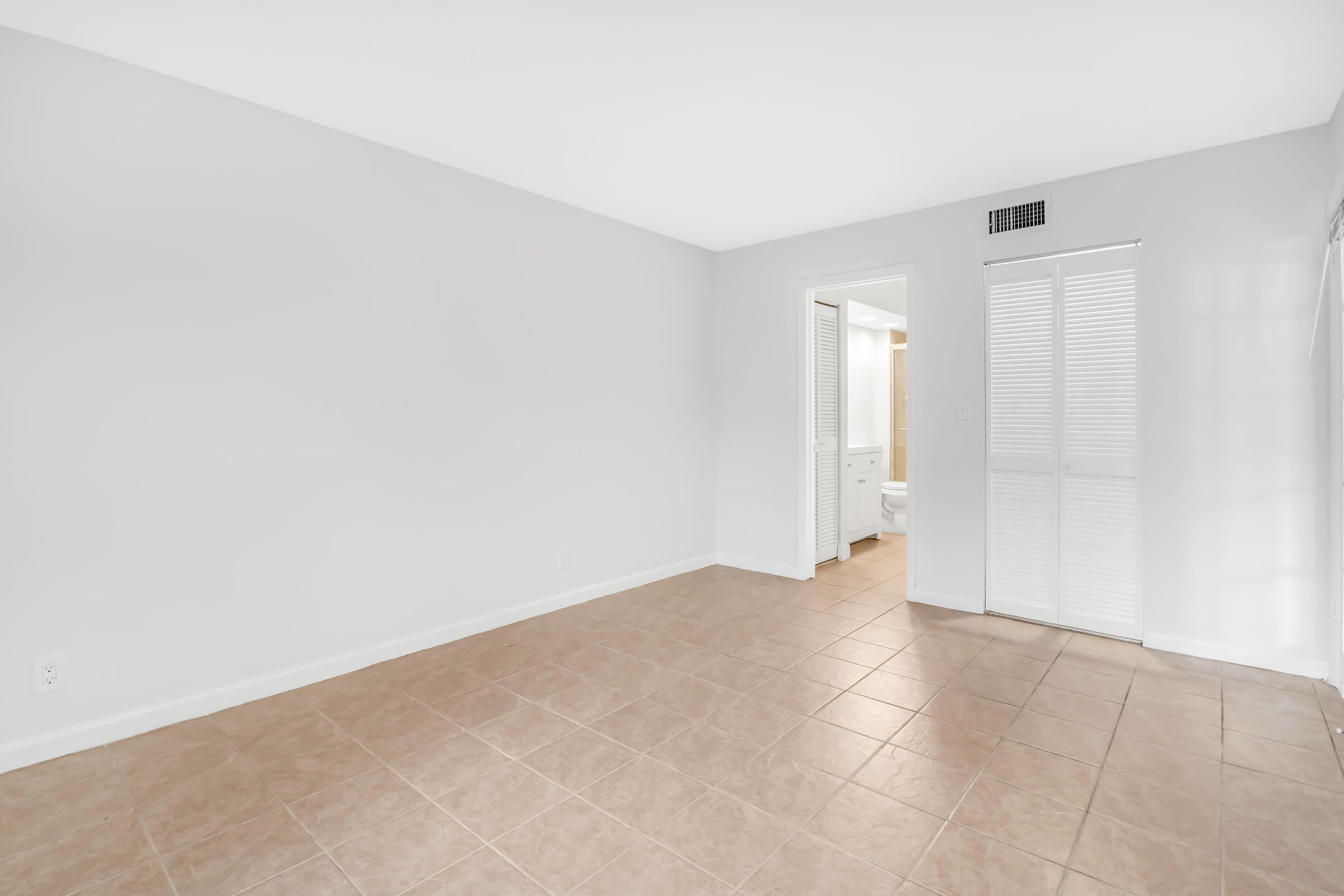 490 Northwest 20th Street, Unit 1030 Boca Raton, FL 33431 - Photo 10 of 18 Primary Bedroom 2