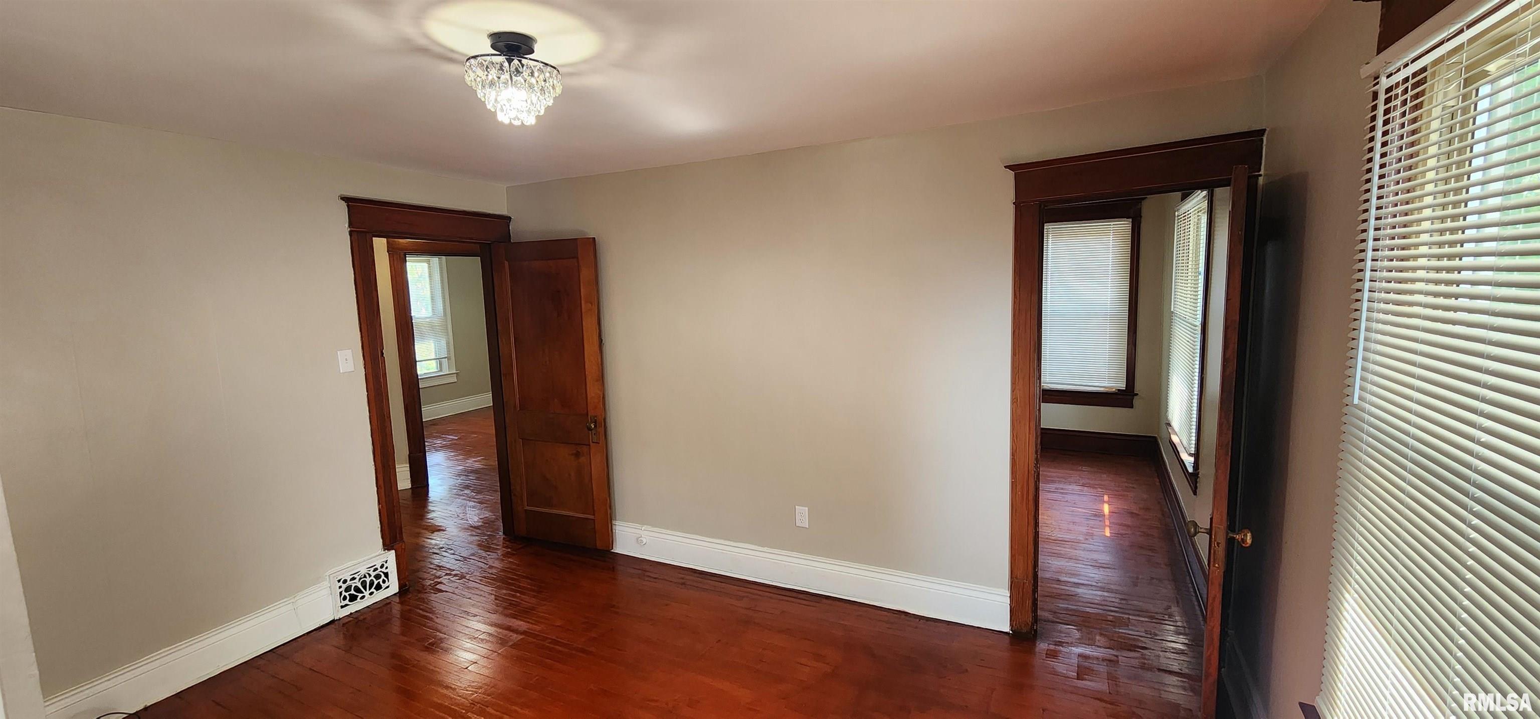 1427 South 4th Street Springfield, IL 62703 - Photo 26 of 40 Gallery Image 26