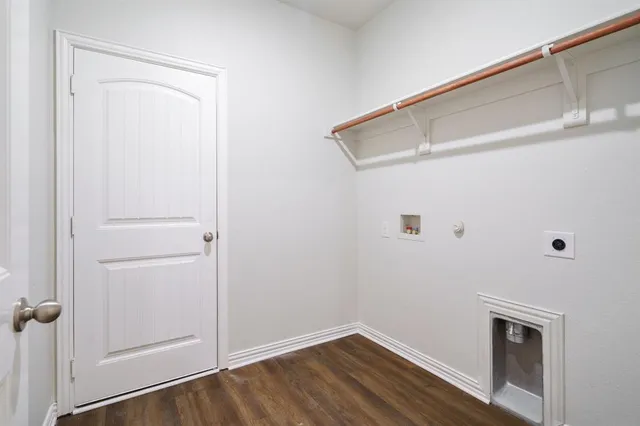 a view of a hallway with closet
