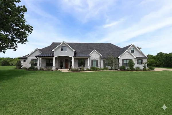 $894,500 | 2188 Westview Drive, Wills Point, TX 75169