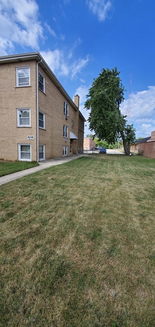 606 Iowa Avenue Addison, IL 60101 - Photo 18 of 20