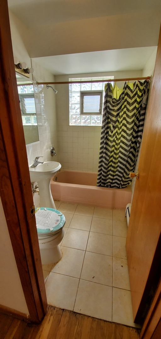 606 Iowa Avenue Addison, IL 60101 - Photo 8 of 20