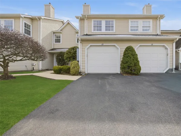 $599,900 | 69 Thomas Lane, East Setauket, NY 11733