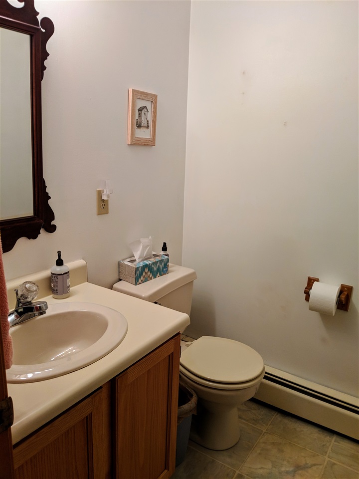 47 Pullman Street Manchester, NH 03103 - Photo 8 of 20 Gallery Image 8
