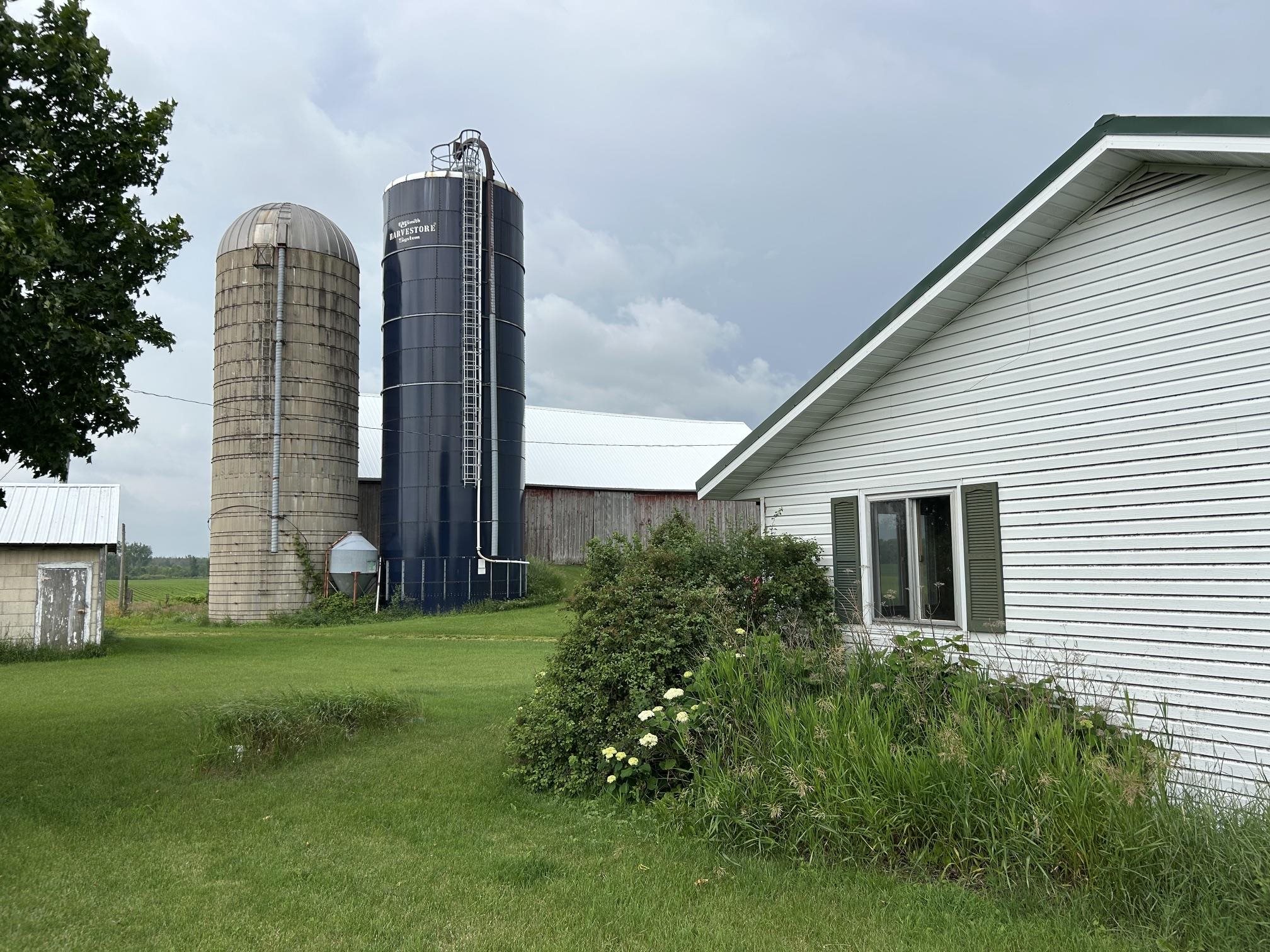 W2337 County Road East Cecil, WI 54111 - Photo 13 of 21
