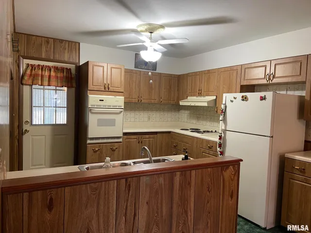 $165,000 | 1426 West Adams Street, Taylorville, IL 62568