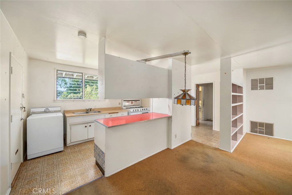 1178 San Carlos Drive San Luis Obispo, CA 93401 - Photo 7 of 32