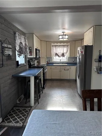 $210,000 | 205 Rita Drive, Clay, NY 13212