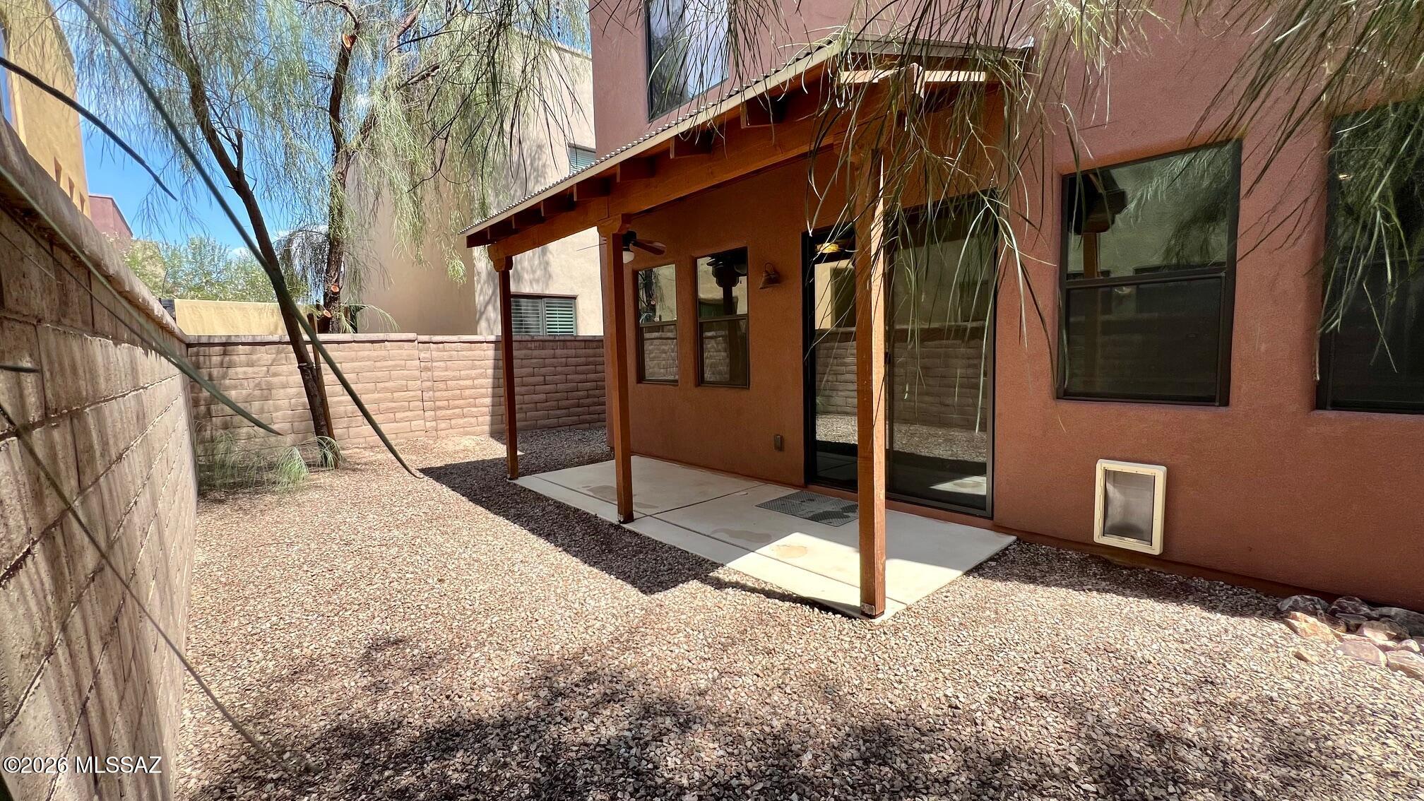 391 East Calderwood Road Tucson, AZ 85704 - Photo 1 of 27