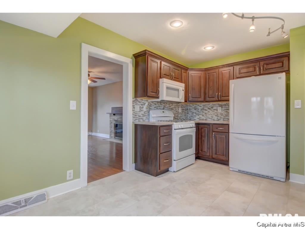 425 East Main Street Rochester, IL 62563 - Photo 32 of 35 Gallery Image 32