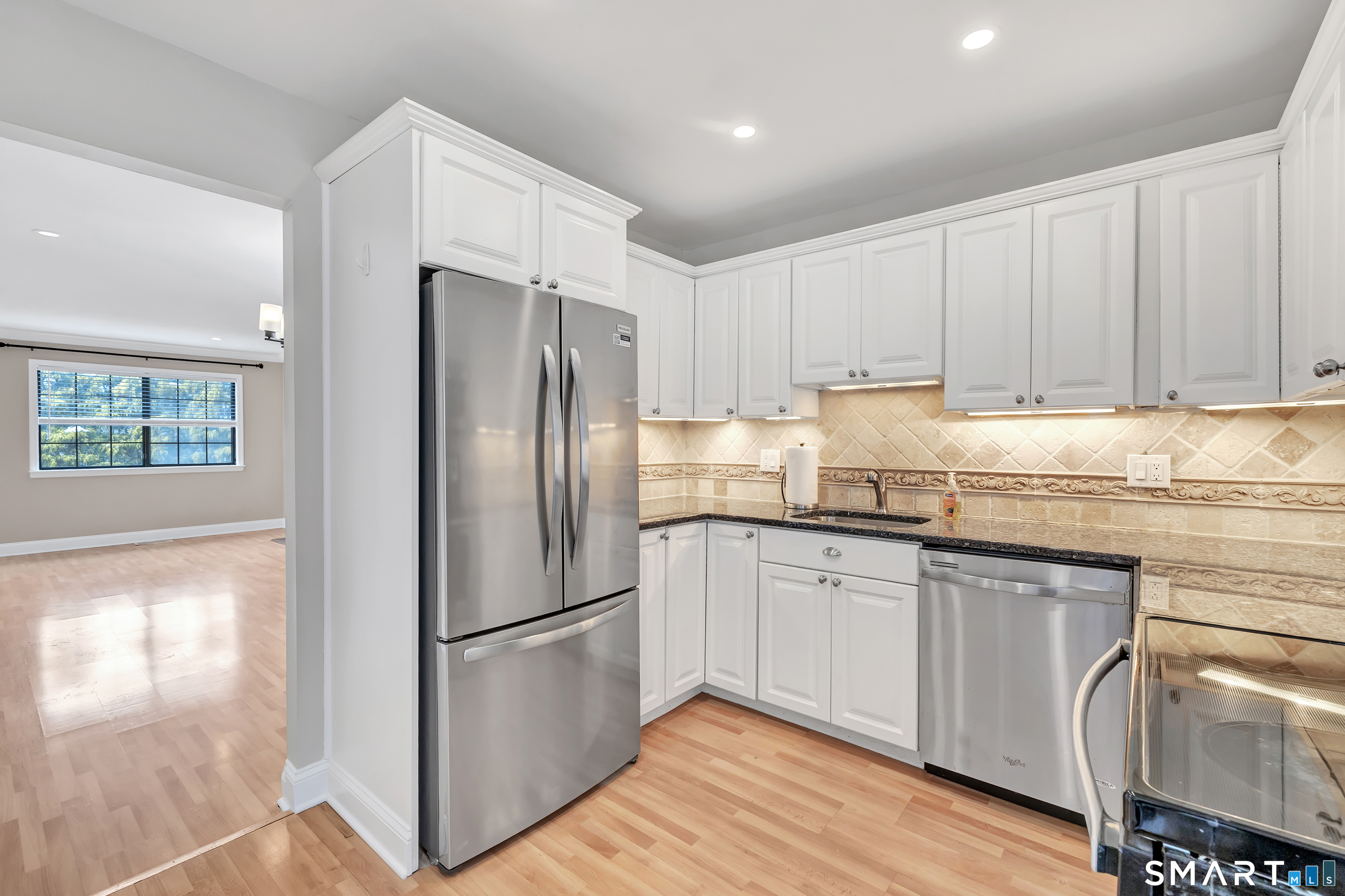 202 Soundview Avenue, Unit 60 Stamford, CT 06902 - Photo 7 of 35