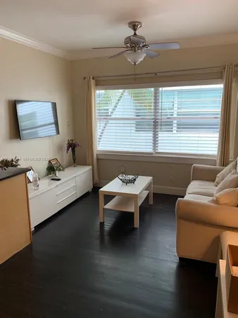 $1,900 | 1555 Pennsylvania Avenue, Unit 103, Miami Beach, FL 33139