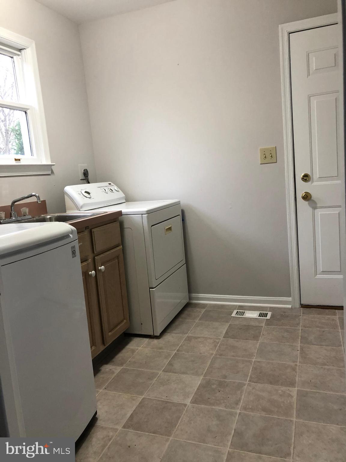 12491 Jesse Smith Road Mount Airy, MD 21771 - Photo 16 of 21 Gallery Image 16