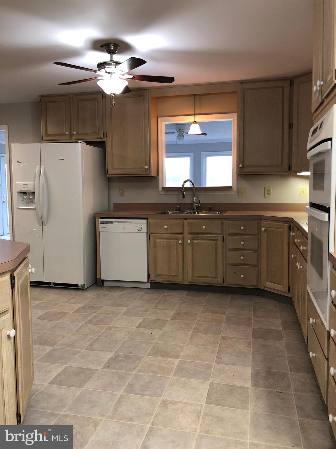 12491 Jesse Smith Road Mount Airy, MD 21771 - Photo 5 of 21 Gallery Image 5