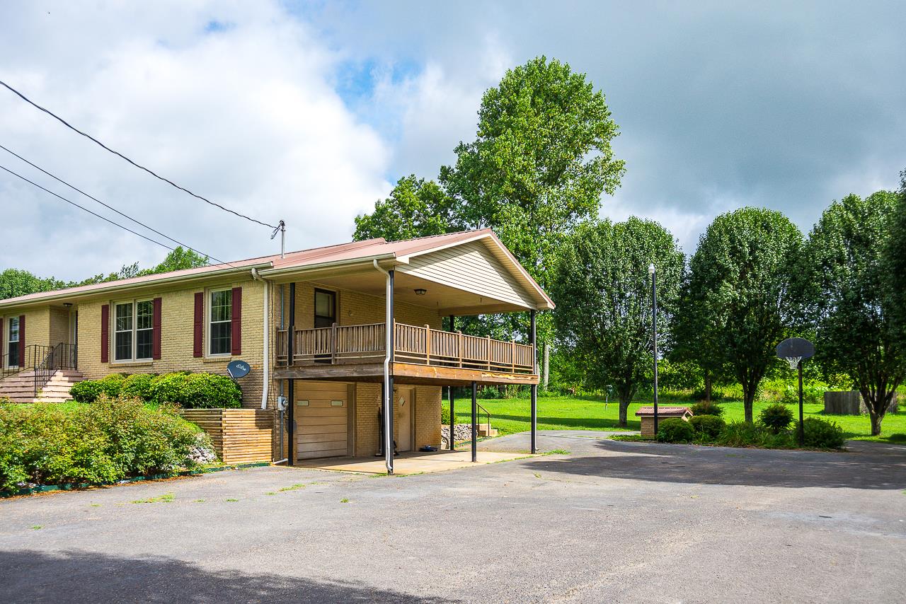 286 Howell Hill Road Kelso, TN 37348 - Photo 3 of 28