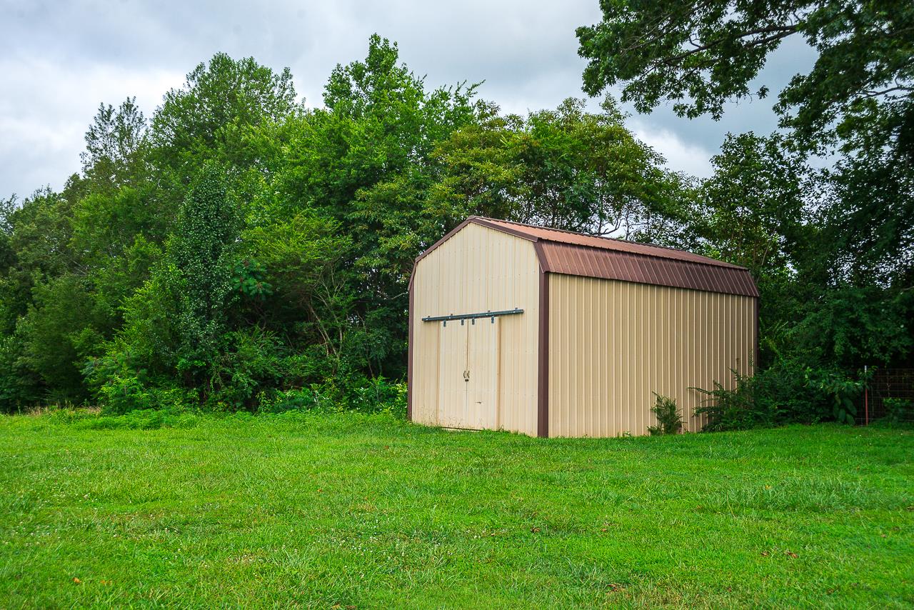 286 Howell Hill Road Kelso, TN 37348 - Photo 6 of 28