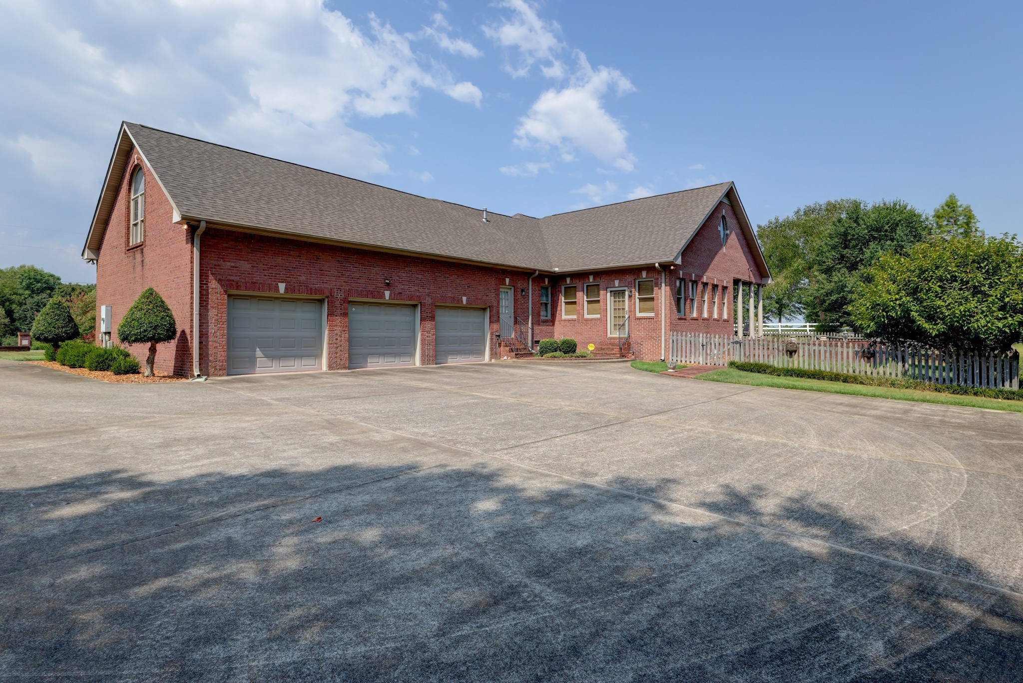 629 Mobley Road Clarksville, TN 37043 - Photo 7 of 97 Gallery Image 7