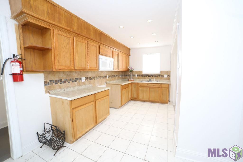 226 Lafitte Drive Baton Rouge, LA 70819 - Photo 7 of 14