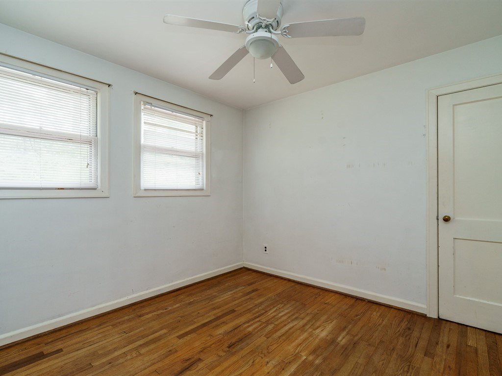 2952 Claremont Road Raleigh, NC 27608 - Photo 15 of 21 Bedroom